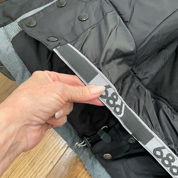 686 Snow ski snowboard jacket coat boy 16-18 - Picture 3 of 8